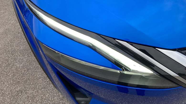 Nissan Qashqai 1.3 DiG-T MH Premiere Edition 5dr Petrol Hatchback